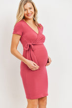 Afbeelding in Gallery-weergave laden, Hello Miz Floral Solid Terry Maternity Nursing Wrap Dress - Berrice