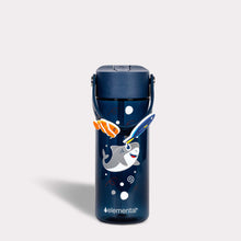 Afbeelding in Gallery-weergave laden, Elemental 530ml Splash Charm Bottle - Shark