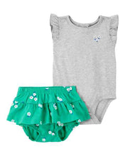 Afbeelding in Gallery-weergave laden, Carter&#39;s 2pc Baby Girl Grey Bodysuit &amp; Green Floral Diaper Cover Set
