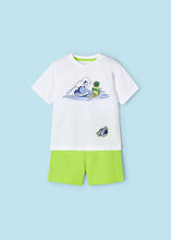 Carregar imagem no visualizador da galeria, Mayoral 2pc Boy White Pineapple Tee and Green Shorts Set
