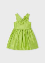 Cargar imagen en el visor de la galería, Mayoral Kid Girl Green Sateen Flower Applique Dress
