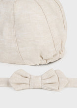 Afbeelding in Gallery-weergave laden, Mayoral Flat Cap and Bowtie Set - Beige
