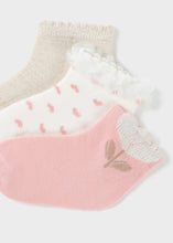 Carregar imagem no visualizador da galeria, Mayoral 3 pairs Baby Girl Pastel Sock Set
