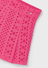 Afbeelding in Gallery-weergave laden, Mayoral Kid Girl Pink Eyelet Shorts
