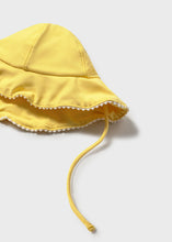 Load image into Gallery viewer, Mayoral 2pc Baby Girl Flamingo &amp; Crab Print Swimsuit &amp; Hat Set

