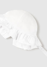 Cargar imagen en el visor de la galería, Mayoral Baby Girl White Hat
