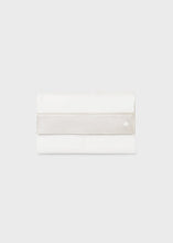 Carregar imagem no visualizador da galeria, Bolsa de mão de fraldas de couro sintético 2 peças Mayoral Champanhe
