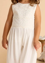 Carregar imagem no visualizador da galeria, Mayoral Kid Girl Cream Jumpsuit

