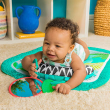 Afbeelding in Gallery-weergave laden, Bright Starts Totally Tropical Prop &amp; Play Tummy Time Activity Mat
