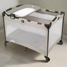 Cargar imagen en el visor de la galería, Joie Commuter Change Travel Cot - Speckled
