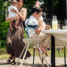 Afbeelding in Gallery-weergave laden, Maxi-Cosi MOA 8-in-1 High Chair - Classic Oat (US)
