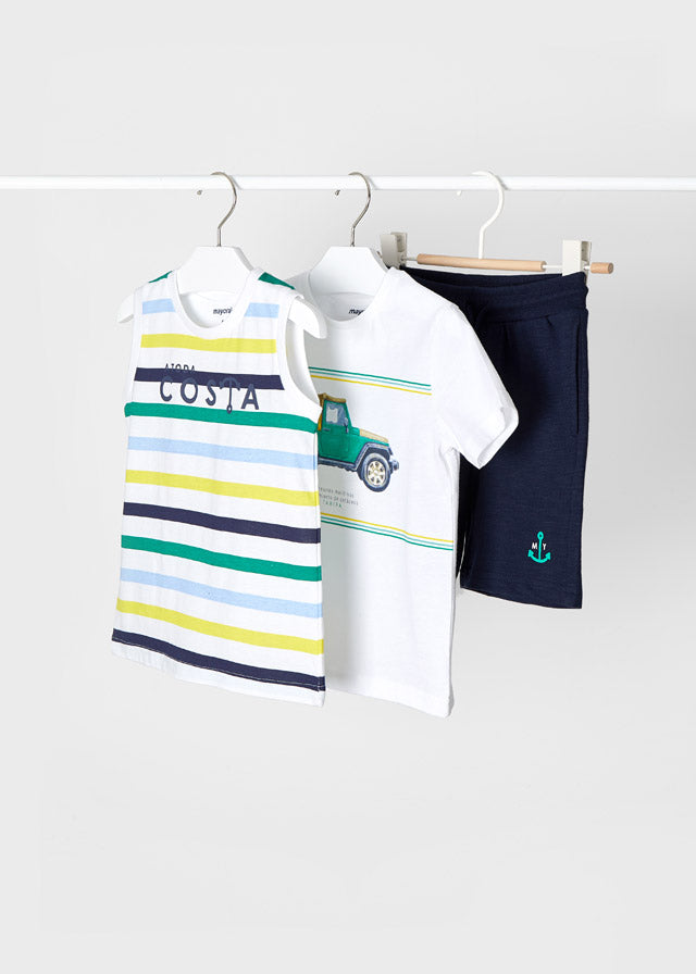 Conjunto de camiseta infantil Mayoral 3 peças de jipe ​​infantil branco verde, tanque listrado multicolorido verde e conjunto curto azul-marinho