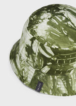 Afbeelding in Gallery-weergave laden, Mayoral Baby Boy Turtle Green Camo Reversible Bucket Hat
