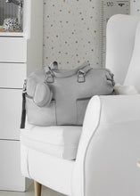 Afbeelding in Gallery-weergave laden, Mayoral 3pc Leatherette Grey Diaper Handbag
