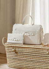 Afbeelding in Gallery-weergave laden, Mayoral 2pc Leatherette Cream Diaper Handbag  and Diaper Changer
