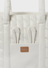 Carregar imagem no visualizador da galeria, Conjunto de bolsa de fraldas de coelho acolchoado marfim 3 peças Mayoral
