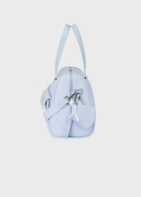 Carregar imagem no visualizador da galeria, Bolsa de fraldas Mayoral 4 peças de couro sintético azul bebê

